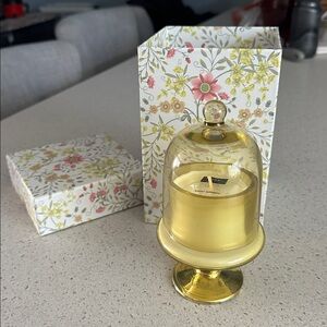 Night Gardenia Candle - Cream with Yellow Glass Lid with floral decorative box